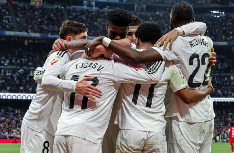Real Madrid se pone segundo al ganar al Sevilla en la despedida de Navas