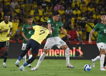 Ecuador golea a Bolivia lejos de la altura y marcha firme al Mundial 2026