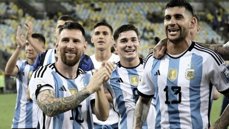 Argentina termina de nuevo el año al frente del ranking FIFA