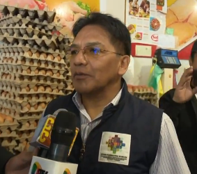 Precio del kilo de pollo baja a Bs 15 en La Paz, según Defensa del Consumidor