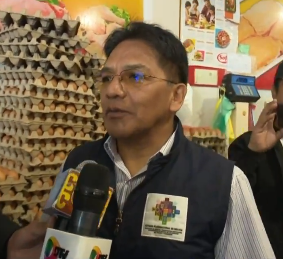 Precio del kilo de pollo baja a Bs 15 en La Paz, según Defensa del Consumidor