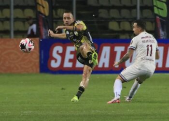 Táchira y Carabobo empatan 1-1 en la ida de la final del fútbol venezolano