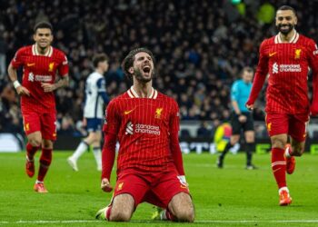 Liverpool golea 6-3 en visita al Tottenham con un sensacional Salah