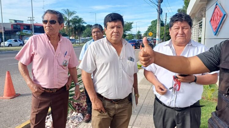 El transporte público de Santa Cruz opera al 30% por falta de combustible