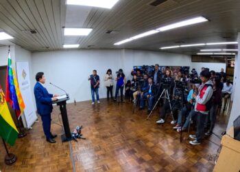 Avanza en un 75% la construcción de la línea amarilla del Tren Metropolitano de Cochabamba