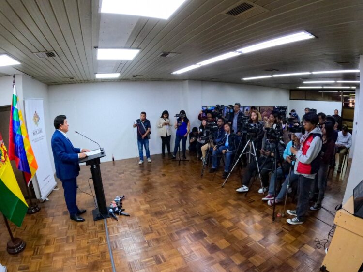Avanza en un 75% la construcción de la línea amarilla del Tren Metropolitano de Cochabamba