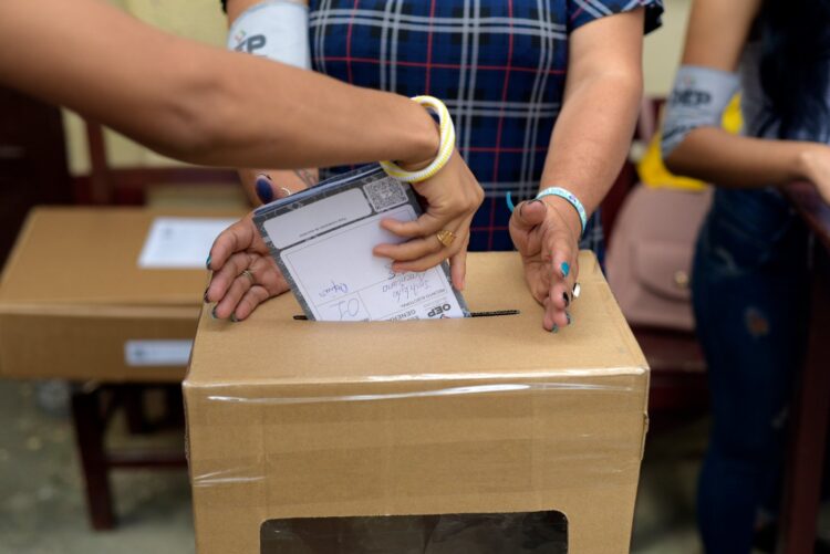 votación