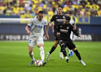 El Villarreal alcanza el podio de LaLiga con goleada 3-0 al Alavés