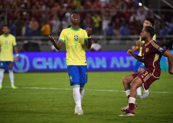 Venezuela empata 1-1 con Brasil y eclipsa el retorno de Vinicius Jr