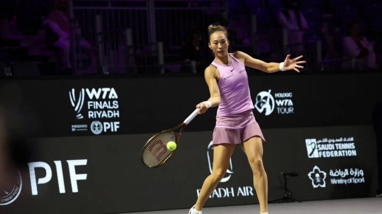 Zheng se lleva la victoria frente a Rybakina en Masters femenino de tenis