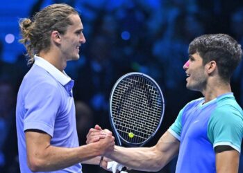 Zverev y Ruud a ‘semis’ del Masters ATP, Alcaraz eliminado