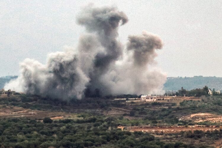 Bombardeos de Israel A Hezbolá en la frontera israelo-libanesa.