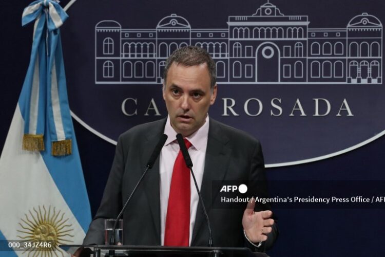 Manuel Adorni dio los detalles