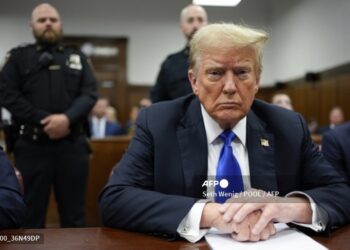 Trump ya no estará en el banquillo de los acusados