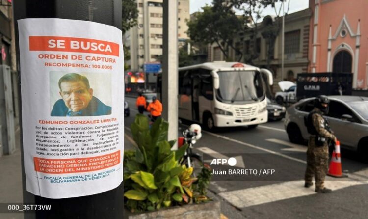 En Caracas hay carteles con la foto de Gonzáles Urrutia