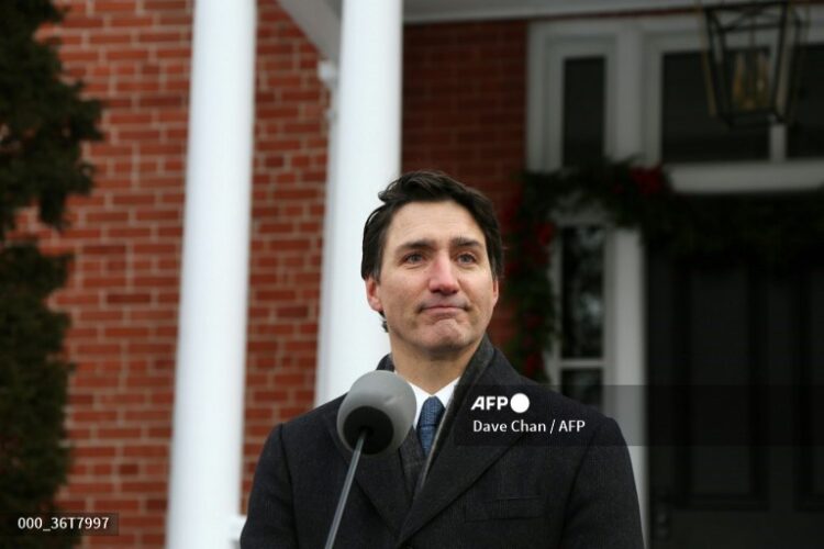 El primer ministro de Canadá dimitió