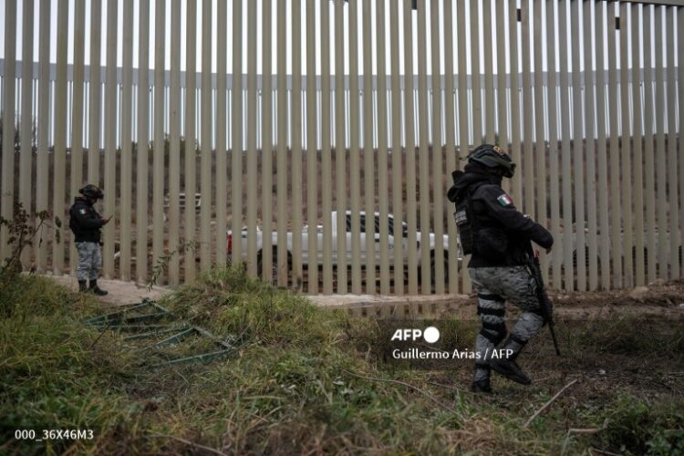México refuerza el despliegue militar en la frontera