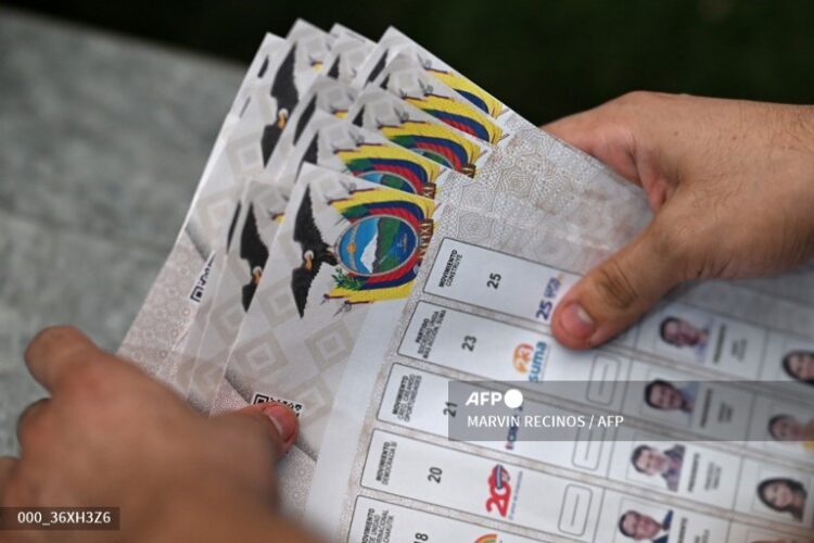Inició el conteo de votos en Ecuador