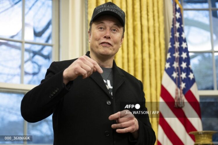 Musk insiste en la compra de OpenAI