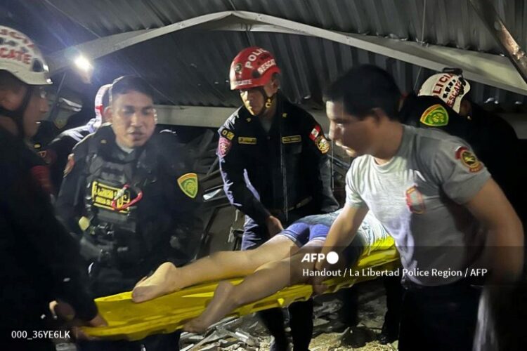 Los equipos de emergencia rescataron a los heridos