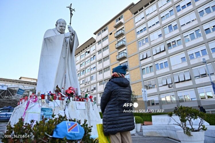 El Papa cumple 22 días hospitalizado