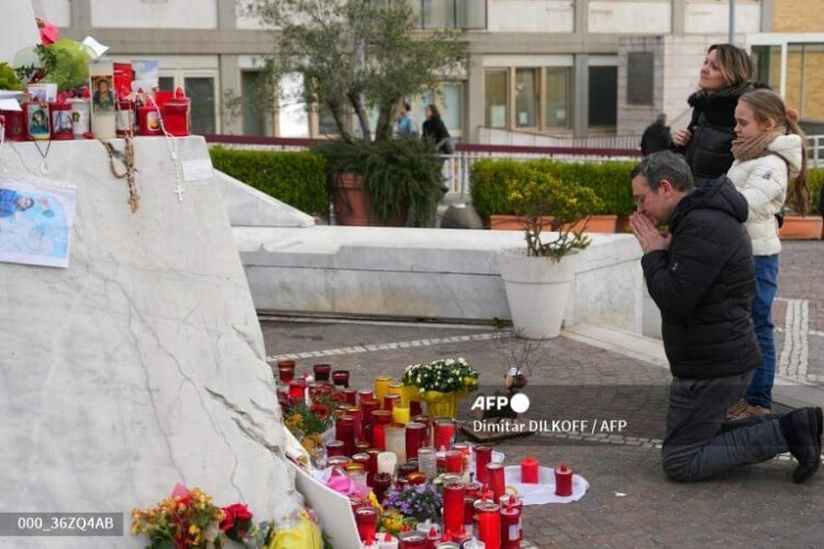 Oran por la salud de Francisco