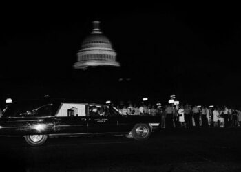 El cuerpo de Robert Kennedy llega al Capitolio