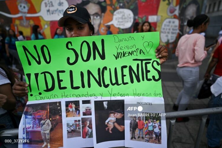 Los familiares de los deportados piden justicia