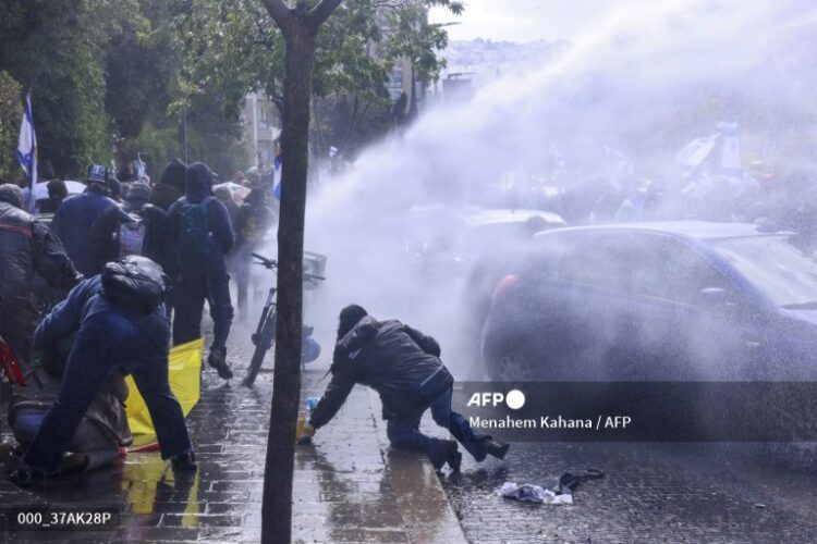 La Policía dispersó a los manifestantes