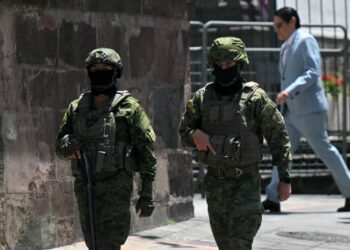 Los atacantes estaban vestidos de militares