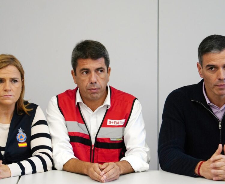 El líder de Valencia, acorralado por sus cambios de versión sobre las inundaciones