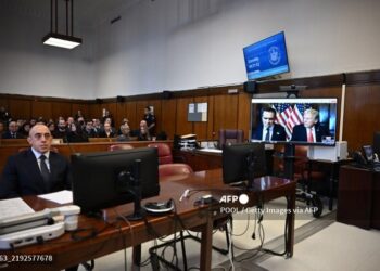 Trump asistió virtualmente a la audiencia