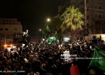 La gente abarrotó la plaza central del Gaza