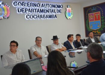 Reunión de gobernadores. en Cochabamba.