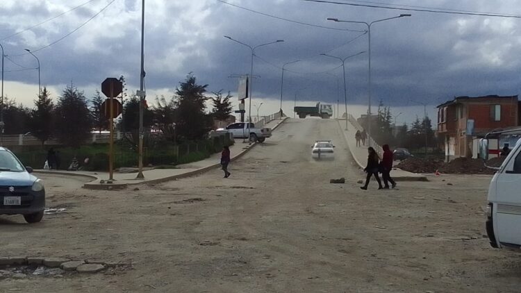 Comienza la refacción del Puente Bolivia en El Alto.