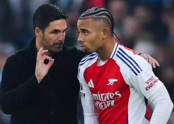 Arteta admite que el Arsenal busca reforzarse tras la lesión de Gabriel Jesus