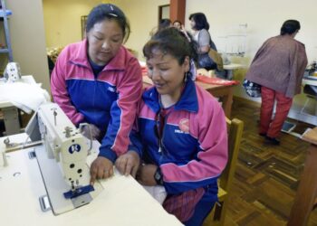 Las mujeres trabajadoras tienen media jornada de asueto este viernes.