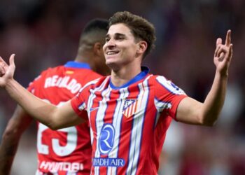 Atlético hunde todavía más al Valencia, primer gol de Julián Álvarez