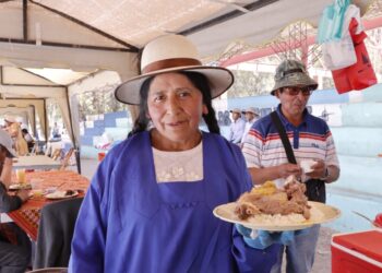 En una feria se disfrutó de una variada oferta gastronómica