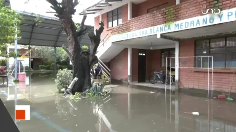 Un colegio de Cochabamba afectado por las lluvias.