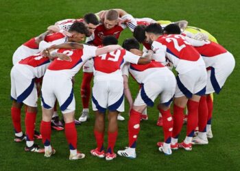 Arsenal cumple sin sobresaltos ante el PSV y avanza a cuartos en Champions