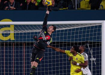 El Real Madrid duerme líder gracias a un doblete de Mbappé en Villarreal