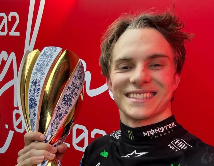 Piastri gana el GP de China por delante de Norris en un doblete de McLaren