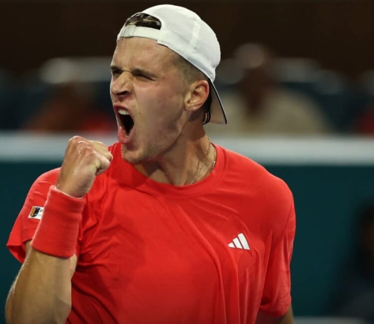 Checo Menšík funde a Djokovic en Miami y lo deja sin su centésimo título