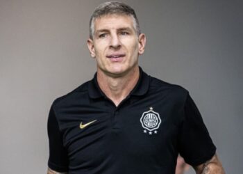 DT Martín Palermo destituido de Olimpia, según medios locales