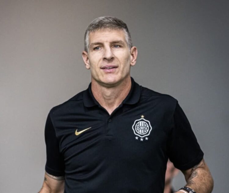 DT Martín Palermo destituido de Olimpia, según medios locales