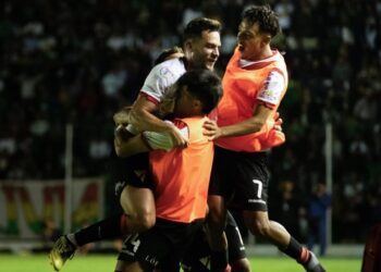Always Ready sopla 92 velitas, con triunfo (1-2) ante Oriente en Santa Cruz