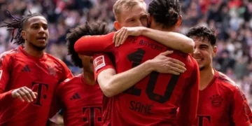 Bayern gana y queda a dos puntos del título, Leverkusen se resiste