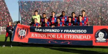 San Lorenzo homenajea al papa Francisco, su hincha «eterno», pero sufre agónica derrota