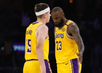 Lakers de LeBron y Dončić se hunden ante Minnesota y Rockets siguen con vida